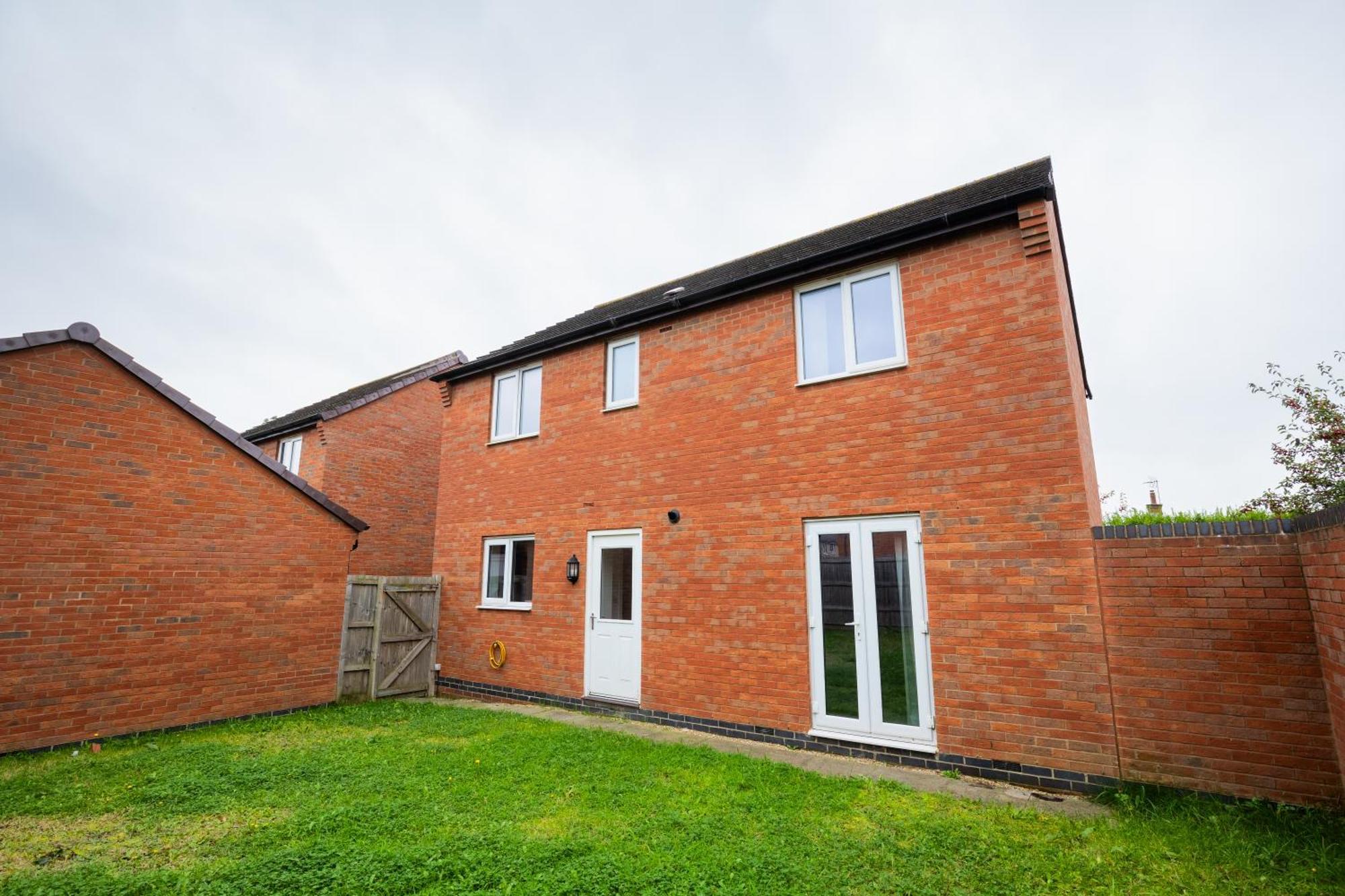 Spacious 4-Bedroom Home Near City Centre With Parking ノッティンガム エクステリア 写真